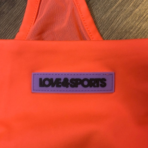 Love & Sports Sports Bra and Shorts Set - Picture 3 of 8